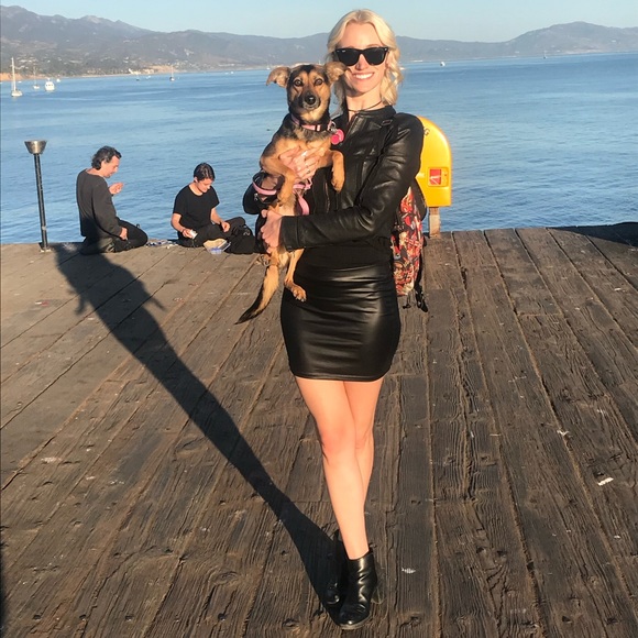 Meet your Posher, Charisse ๐๐ผโโ๏ธโฎ๏ธ๐ - Picture 11 of 16